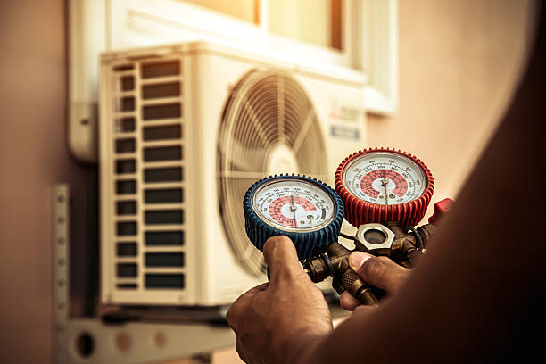 Professional Hvac technician working in Harbeson, DE